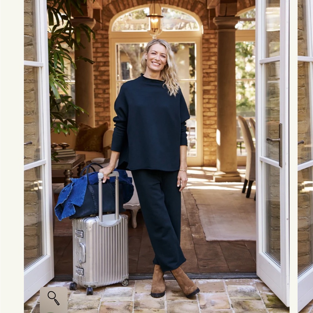 Frank and Eileen Travel set
Top is size medium, bottoms are size large